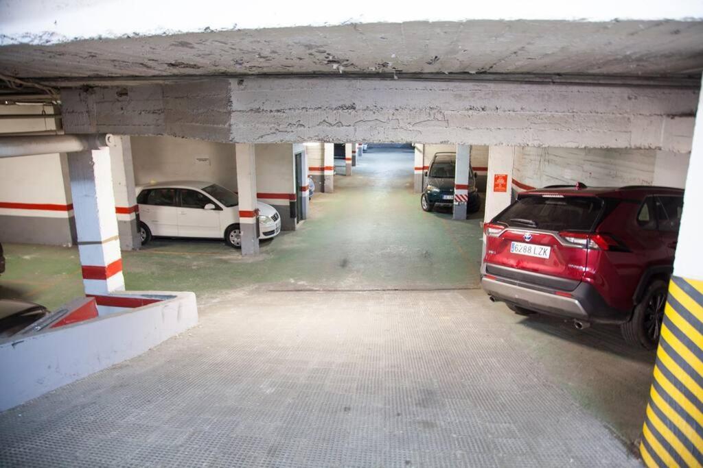 セビリアZona 1 Santa Cruz Parking Privadoアパートメント エクステリア 写真